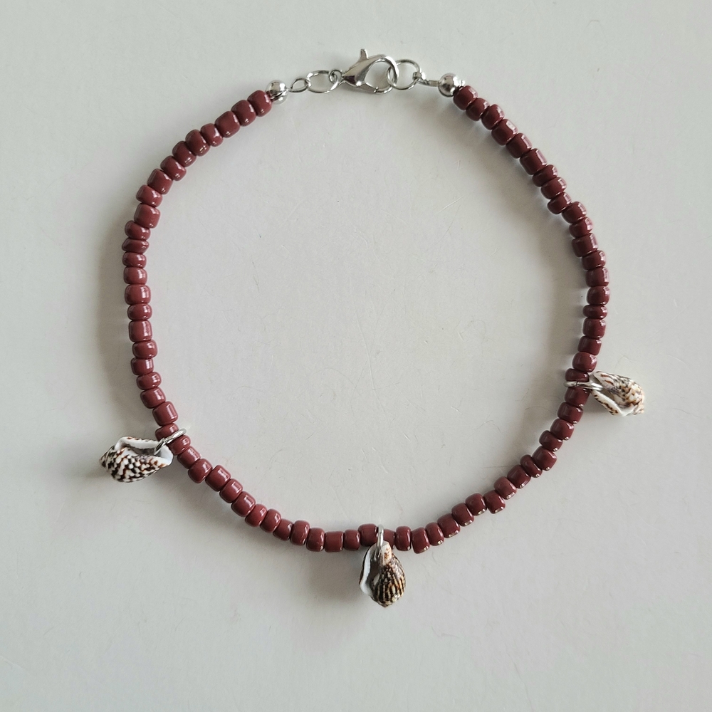 Brown Beaded Ankle Bracelet with Shell Charms - Picture 1 of 8